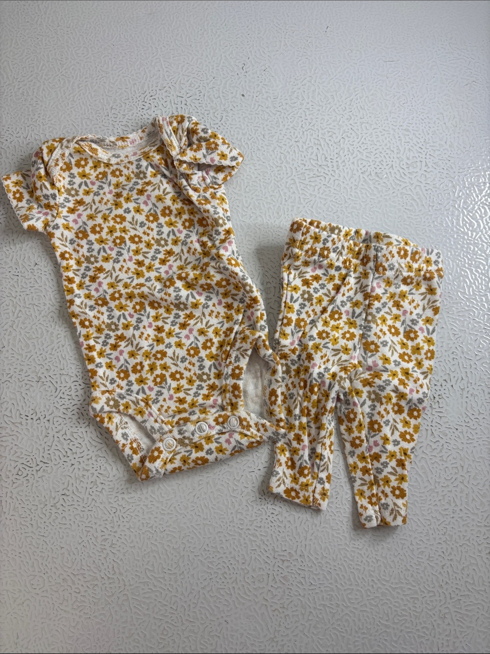 414 - loral Baby Set - Yellow Flower Print